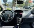 Серый Тойота Ярис, объемом двигателя 1.4 л и пробегом 260 тыс. км за 6500 $, фото 4 на Automoto.ua