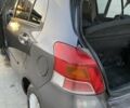 Серый Тойота Ярис, объемом двигателя 1.36 л и пробегом 199 тыс. км за 7000 $, фото 1 на Automoto.ua