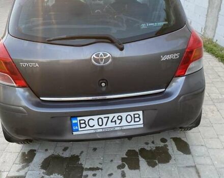 Серый Тойота Ярис, объемом двигателя 1.36 л и пробегом 199 тыс. км за 7000 $, фото 18 на Automoto.ua