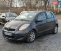 Серый Тойота Ярис, объемом двигателя 1.36 л и пробегом 250 тыс. км за 4950 $, фото 3 на Automoto.ua