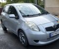 Сірий Тойота Яріс, об'ємом двигуна 1.4 л та пробігом 277 тис. км за 5600 $, фото 1 на Automoto.ua