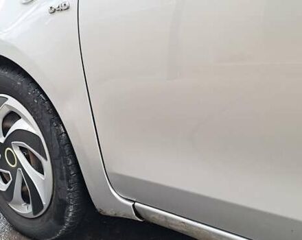 Тойота Яріс 2009 у Тернополі на Automoto.ua Сірий Тойота Яріс, об'ємом двигуна 1.4 л та пробігом 277 тис. км за 5700 $, фото 17 на Automoto.ua