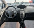 Серый Тойота Ярис, объемом двигателя 1.36 л и пробегом 250 тыс. км за 4950 $, фото 31 на Automoto.ua
