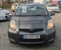 Серый Тойота Ярис, объемом двигателя 1.36 л и пробегом 250 тыс. км за 4950 $, фото 5 на Automoto.ua
