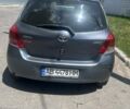 Серый Тойота Ярис, объемом двигателя 1 л и пробегом 199 тыс. км за 4800 $, фото 1 на Automoto.ua