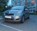 Серый Тойота Ярис, объемом двигателя 1.33 л и пробегом 195 тыс. км за 6700 $, фото 1 на Automoto.ua