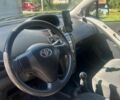 Серый Тойота Ярис, объемом двигателя 1 л и пробегом 115 тыс. км за 4200 $, фото 9 на Automoto.ua
