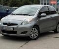 Серый Тойота Ярис, объемом двигателя 1.5 л и пробегом 74 тыс. км за 5950 $, фото 1 на Automoto.ua