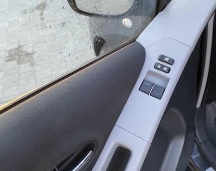 Серый Тойота Ярис, объемом двигателя 1.36 л и пробегом 199 тыс. км за 7000 $, фото 16 на Automoto.ua