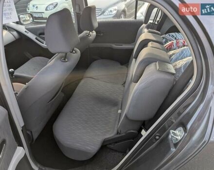 Серый Тойота Ярис, объемом двигателя 1.36 л и пробегом 250 тыс. км за 4950 $, фото 25 на Automoto.ua