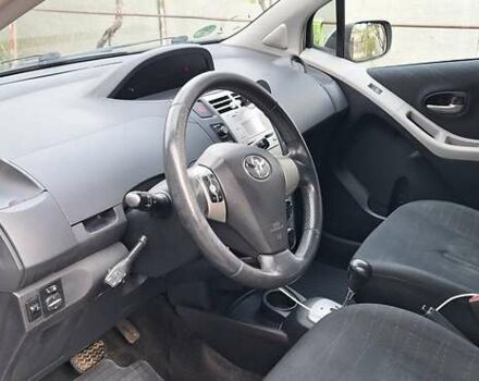 Тойота Яріс 2009 у Тернополі на Automoto.ua Сірий Тойота Яріс, об'ємом двигуна 1.4 л та пробігом 277 тис. км за 5700 $, фото 6 на Automoto.ua
