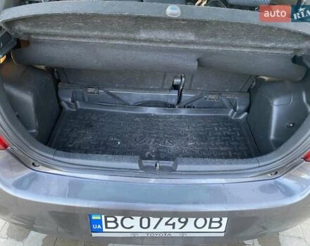 Серый Тойота Ярис, объемом двигателя 1.36 л и пробегом 199 тыс. км за 7000 $, фото 23 на Automoto.ua