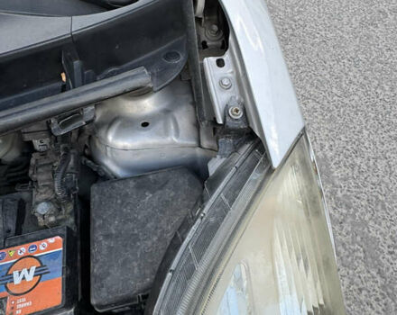 Серый Тойота Ярис, объемом двигателя 1.36 л и пробегом 230 тыс. км за 4900 $, фото 7 на Automoto.ua