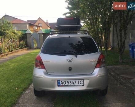 Серый Тойота Ярис, объемом двигателя 1.36 л и пробегом 204 тыс. км за 5500 $, фото 4 на Automoto.ua