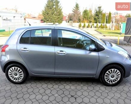 Серый Тойота Ярис, объемом двигателя 1 л и пробегом 166 тыс. км за 4400 $, фото 5 на Automoto.ua