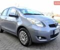 Серый Тойота Ярис, объемом двигателя 1 л и пробегом 166 тыс. км за 4400 $, фото 4 на Automoto.ua