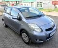 Серый Тойота Ярис, объемом двигателя 1 л и пробегом 166 тыс. км за 4400 $, фото 3 на Automoto.ua