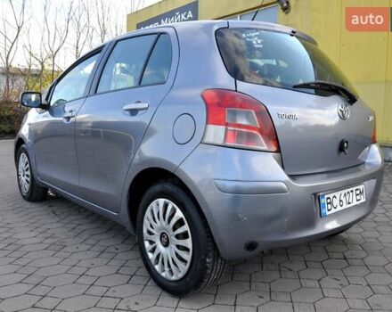 Серый Тойота Ярис, объемом двигателя 1 л и пробегом 166 тыс. км за 4400 $, фото 11 на Automoto.ua