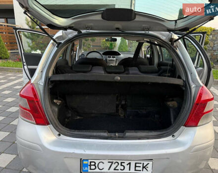 Серый Тойота Ярис, объемом двигателя 1 л и пробегом 230 тыс. км за 2999 $, фото 81 на Automoto.ua