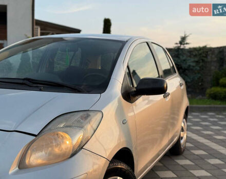 Серый Тойота Ярис, объемом двигателя 1 л и пробегом 230 тыс. км за 2999 $, фото 30 на Automoto.ua