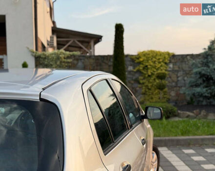 Серый Тойота Ярис, объемом двигателя 1 л и пробегом 230 тыс. км за 2999 $, фото 50 на Automoto.ua