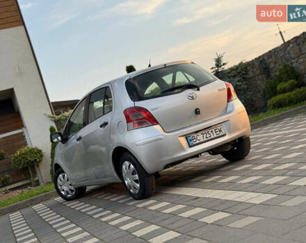 Серый Тойота Ярис, объемом двигателя 1 л и пробегом 230 тыс. км за 2999 $, фото 52 на Automoto.ua