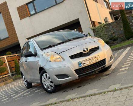Серый Тойота Ярис, объемом двигателя 1 л и пробегом 230 тыс. км за 2999 $, фото 3 на Automoto.ua
