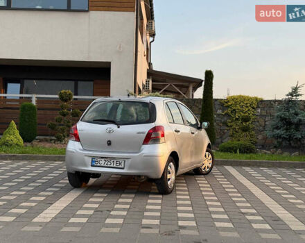 Серый Тойота Ярис, объемом двигателя 1 л и пробегом 230 тыс. км за 2999 $, фото 34 на Automoto.ua