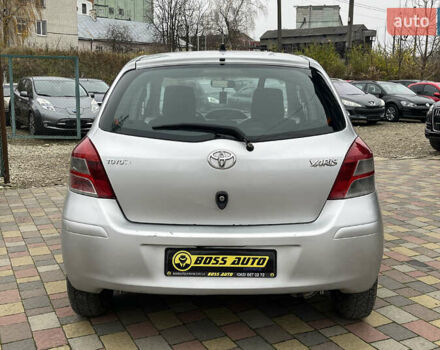 Серый Тойота Ярис, объемом двигателя 1 л и пробегом 230 тыс. км за 3450 $, фото 5 на Automoto.ua