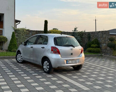 Серый Тойота Ярис, объемом двигателя 1 л и пробегом 230 тыс. км за 2999 $, фото 40 на Automoto.ua
