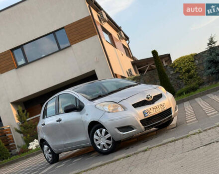 Серый Тойота Ярис, объемом двигателя 1 л и пробегом 230 тыс. км за 2999 $, фото 4 на Automoto.ua