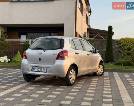 Серый Тойота Ярис, объемом двигателя 1 л и пробегом 230 тыс. км за 2999 $, фото 39 на Automoto.ua