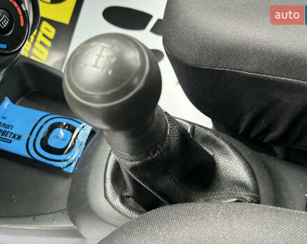 Серый Тойота Ярис, объемом двигателя 1 л и пробегом 230 тыс. км за 3450 $, фото 13 на Automoto.ua