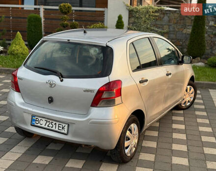 Серый Тойота Ярис, объемом двигателя 1 л и пробегом 230 тыс. км за 2999 $, фото 36 на Automoto.ua