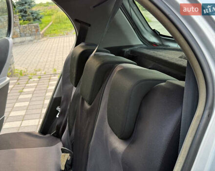 Серый Тойота Ярис, объемом двигателя 1 л и пробегом 230 тыс. км за 2999 $, фото 80 на Automoto.ua