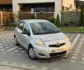 Серый Тойота Ярис, объемом двигателя 1 л и пробегом 230 тыс. км за 2999 $, фото 1 на Automoto.ua
