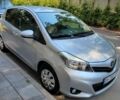 Сірий Тойота Яріс, об'ємом двигуна 1.3 л та пробігом 107 тис. км за 9000 $, фото 1 на Automoto.ua