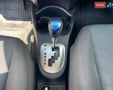 Серый Тойота Ярис, объемом двигателя 1.5 л и пробегом 175 тыс. км за 10650 $, фото 8 на Automoto.ua