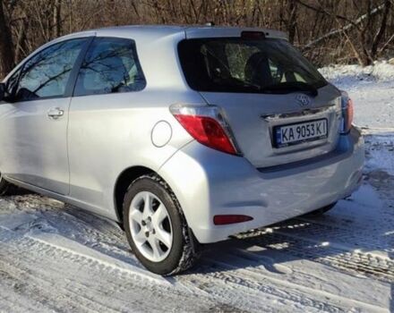 Серый Тойота Ярис, объемом двигателя 0 л и пробегом 74 тыс. км за 8500 $, фото 2 на Automoto.ua