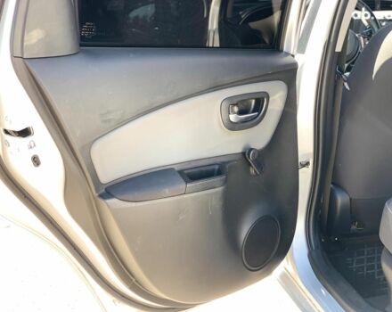 Сірий Тойота Яріс, об'ємом двигуна 1.5 л та пробігом 221 тис. км за 11340 $, фото 18 на Automoto.ua