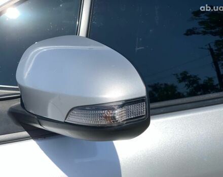 Сірий Тойота Яріс, об'ємом двигуна 1.5 л та пробігом 221 тис. км за 11340 $, фото 13 на Automoto.ua