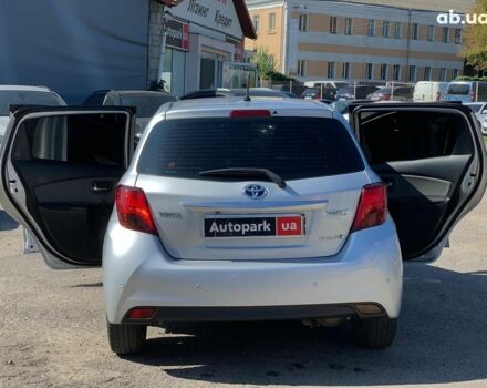 Сірий Тойота Яріс, об'ємом двигуна 1.5 л та пробігом 221 тис. км за 11340 $, фото 15 на Automoto.ua