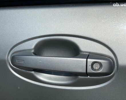 Сірий Тойота Яріс, об'ємом двигуна 1.5 л та пробігом 221 тис. км за 11340 $, фото 12 на Automoto.ua