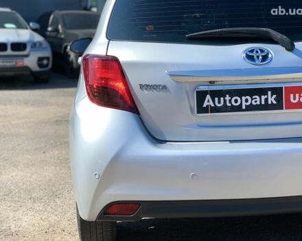 Сірий Тойота Яріс, об'ємом двигуна 1.5 л та пробігом 221 тис. км за 11340 $, фото 11 на Automoto.ua