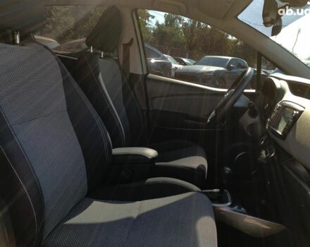 Сірий Тойота Яріс, об'ємом двигуна 1.5 л та пробігом 221 тис. км за 11340 $, фото 25 на Automoto.ua