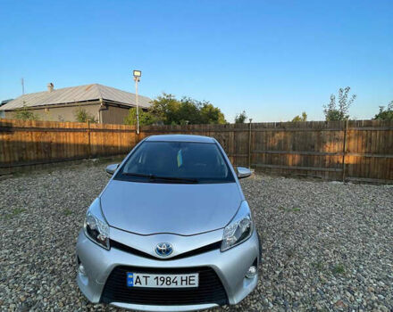 Серый Тойота Ярис, объемом двигателя 1.5 л и пробегом 140 тыс. км за 11000 $, фото 2 на Automoto.ua