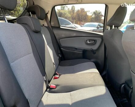 Сірий Тойота Яріс, об'ємом двигуна 1.5 л та пробігом 221 тис. км за 11340 $, фото 26 на Automoto.ua