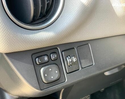 Сірий Тойота Яріс, об'ємом двигуна 1.5 л та пробігом 221 тис. км за 11340 $, фото 21 на Automoto.ua