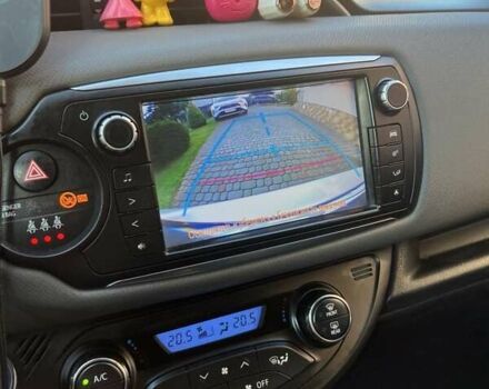 Серый Тойота Ярис, объемом двигателя 1.5 л и пробегом 89 тыс. км за 14499 $, фото 2 на Automoto.ua