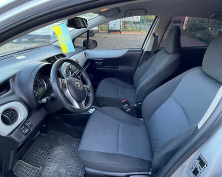 Серый Тойота Ярис, объемом двигателя 1.5 л и пробегом 140 тыс. км за 11000 $, фото 11 на Automoto.ua